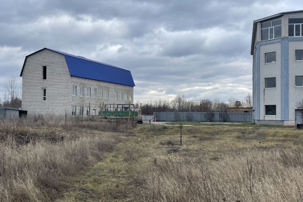 Продаж виробничого комплексу 4340 м2 з ділянкою 6,3 га, Київська область, Баришівка